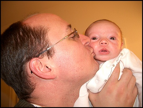 2-18-2005DaddyKisses.JPG